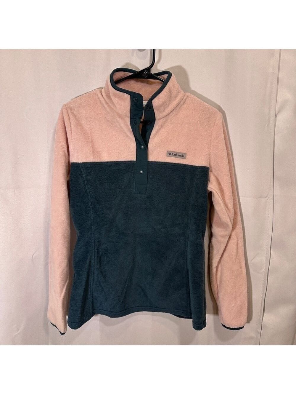 Columbia Two-Tone Pink and Teal Fleece Pullover